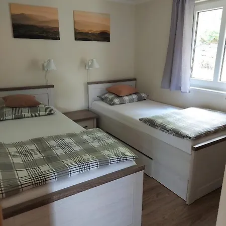 Pod Cisem קרפאז'