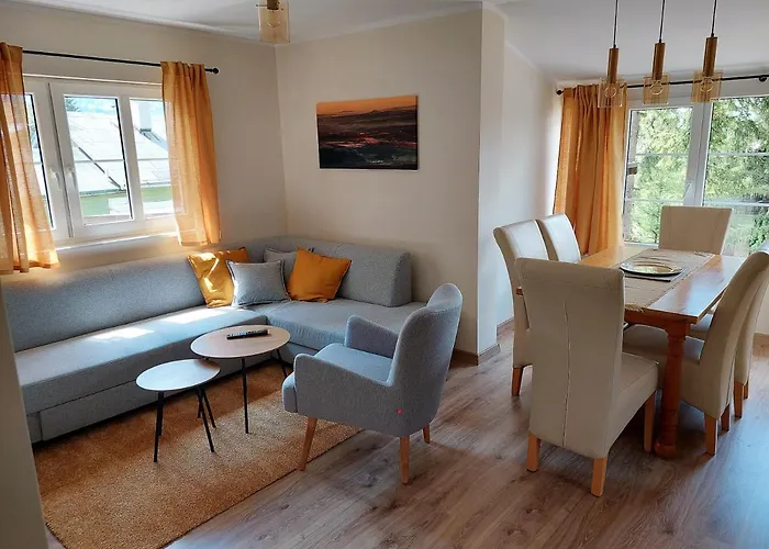 Pod Cisem Nyaraló *